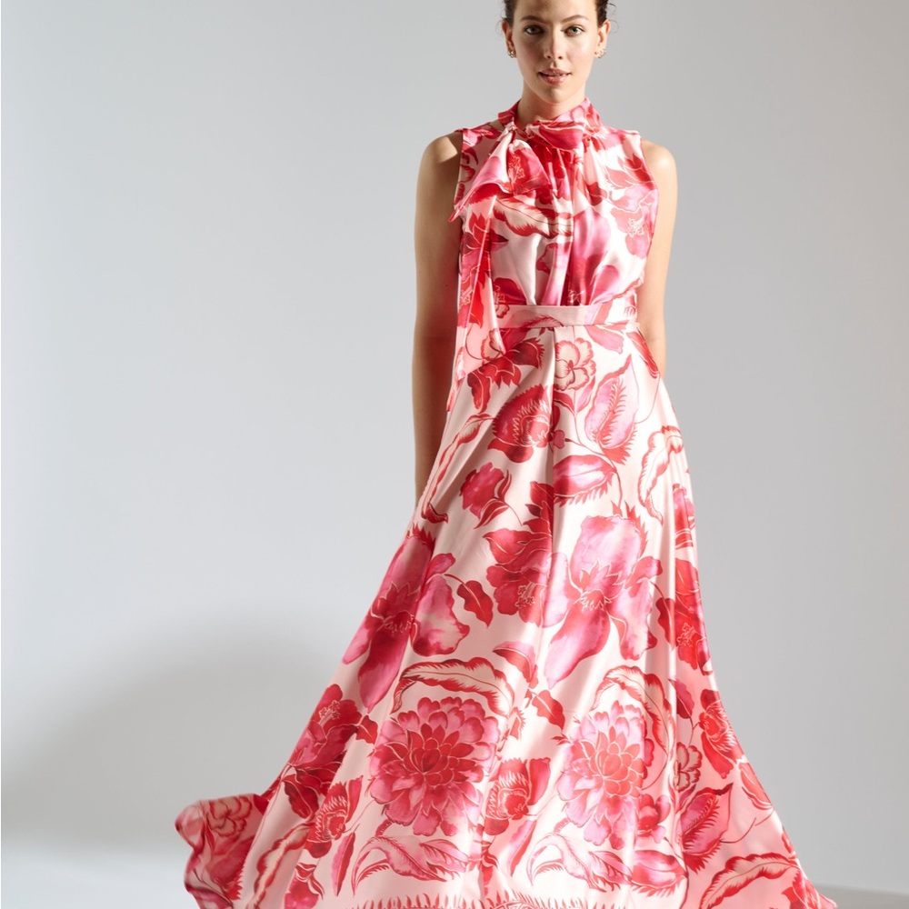 🇫🇷 Elegance Miss: Parisian Red and Pink Floral Maxi 🇫🇷